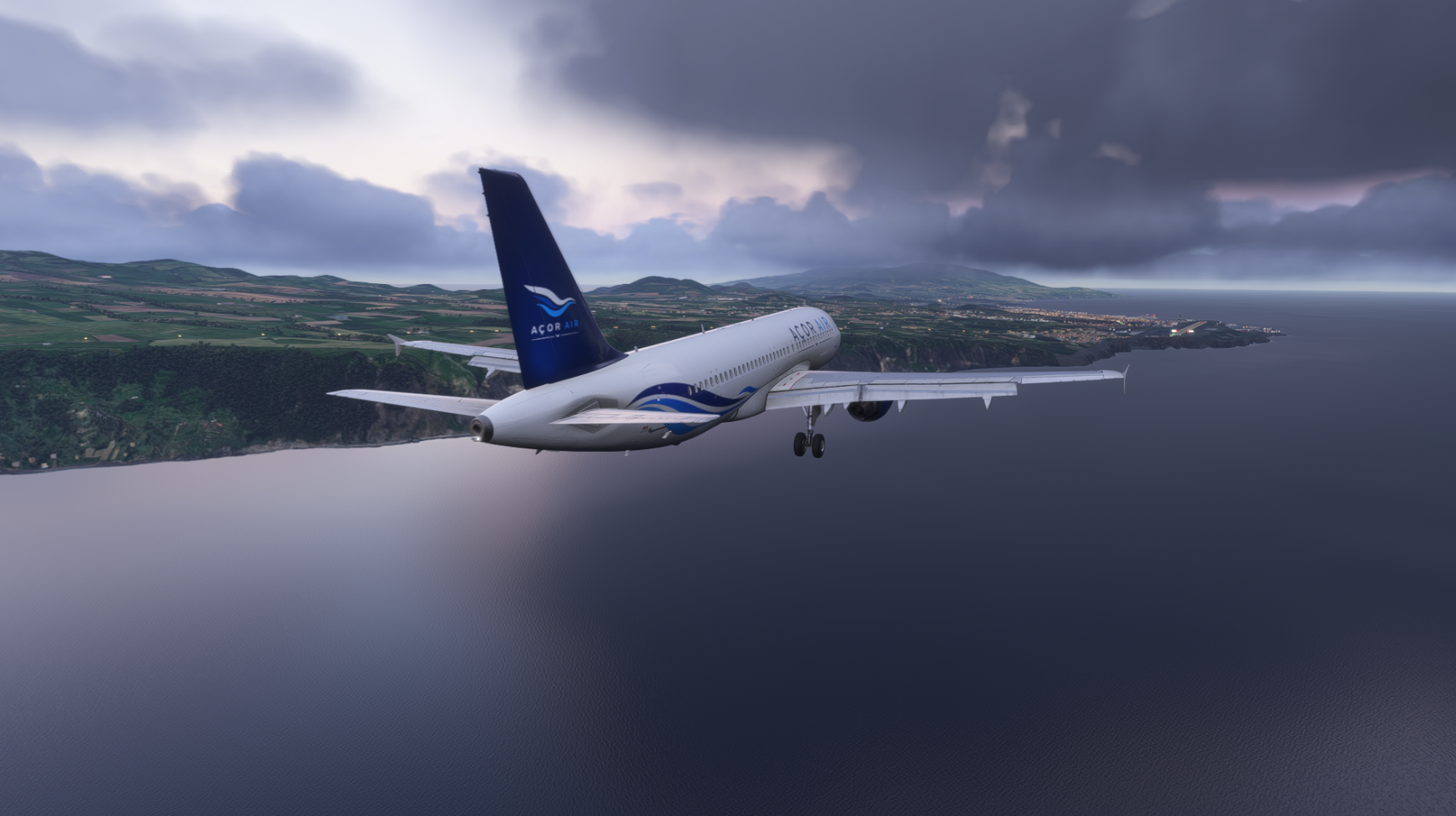 Airbus da Açor Air a sobrevoar a costa dos Açores